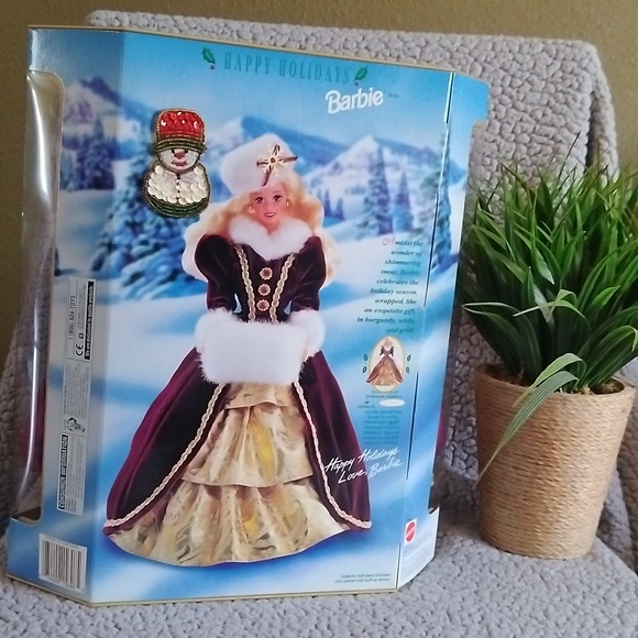 Happy Holidays Special Edition Barbie 1996 - Picture 3 of 9